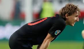 Official website featuring the detailed profile of luka modrić, real madrid midfielder, with his statistics and his best photos, videos and latest news. Haos Na Konferenciji Reprezentacije Hrvatske Ukljucila Se Modriceva Zena I Pitala Kada Ce Prestati Video Informer
