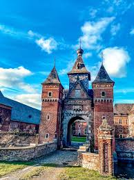 En there is a town just over the belgian border from aachen called sinnich, in voeren, which may owe its name to them. 2yqait255fhhsm