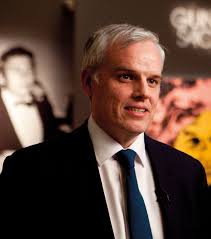 Classic Design: Furniture, Clocks, Silver & Ceramics