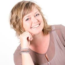 Nicole Peeters (peeters_nicole@)