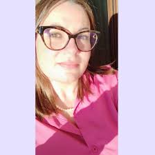 Il caso di insegnanti che accettano regali dai genitori è piuttosto  frequente, di fatto una prassi, specie nel grado di scuola primaria, a  ragione del fatto, probabilmente, che il numero di insegnanti