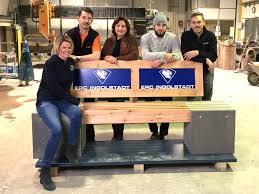 Das telefonbuch kann mit 30 adressen antworten! Eine Bank Charity Projekt Profis Erc Ingolstadt