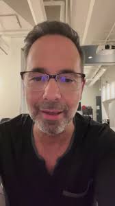 Lien pour venir me voir au Bordel le 7 mai 😛  https://lebordel.ca/spectacles/jose-gaudet/.