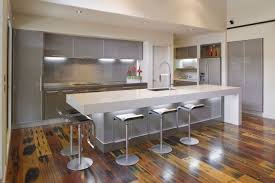 Kuchentresen Mit Barhockern 30 Design Anregungen Moderne Kuche Kuche Tresen Kuche Mit Insel