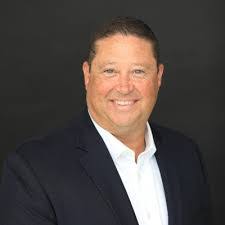 Mark Peloquin's Instagram, Twitter & Facebook