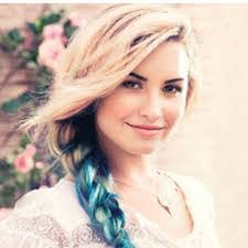 Kayla Slingerland's Instagram, Twitter & Facebook