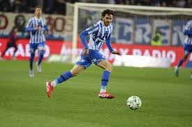 Lyra crow nude encountering Lumi initially .she is a bubbly