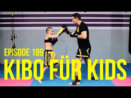 Auf diese weise lassen sich besonders gefährdete körperregionen bestmöglich vor. Kickbox Training 189 Boxen Fur Kinder In Koln Und Bonn Kickboxen Lernen Selbstverteidigung Youtube