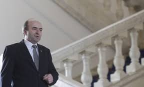 Se pare că cei doi nu au suferit răni care să le pună în pericol viața. NuntÄƒ Mare In Familia Lui Tudorel Toader Ministrul JustiÅ£iei Isi InsoarÄƒ BÄƒiatul Olt Alert