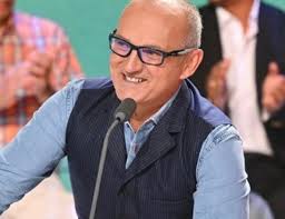 Une balle dans la tête» : ces médecins insultés et menacés par des  anti-vaccins