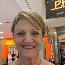 Loretta Barfield's Instagram, Twitter & Facebook