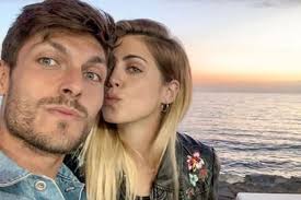 Son argentinos y desde Europa muestran el lado oculto del continente