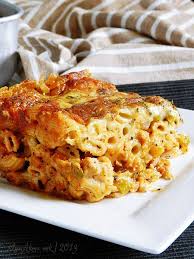 At first the girls were tentative, but as there was no other lunch apparently forthcoming, they each tried a nibble. Makaroni Bakar Singgahsana Kitchen Rezepte Makaroni Auflauf Auflauf