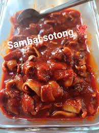 Namun menurut muhammad aidil purnama selaku sous chef doubletree by hilton jakarta. Sambal Udang Sambal Sotong Sambal Nasi Lemak Queena Facebook