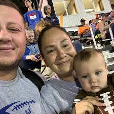 The mermaids have officially arrived at Wonders of Wildlife! 🧜‍♀️✨ From  today through Sunday, visit WOW from 9 AM to 3 PM to meet and watch our  mermaid friends! As you explore