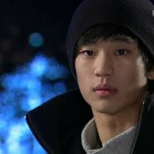 Stream Serena Vang music