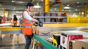 Amazon Is Hiring 75 000 Workers And You Ll Get 100 If You Show Proof Of Vaccination Gobankingrates