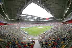 Der bisherige namensponsor der arena (bis 2009 war es die ltu) will seit jahren sein engagement beenden. Fortuna Dusseldorf Sieht Kfc Als Untermieter Kritisch Liga3 Online De