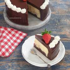 Berikut 10 resep puding cake, brilio.net rangkum dari berbagai sumber di instagram pada kamis (5/11). 14 Cara Membuat Puding Roti Enak Lembut Dan Sederhana Instagram Makananindonesia Id Reseppuding Id Di 2020 Puding Roti Makanan Ringan Gurih Puding