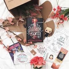 Owlcrate Monthly Book Subscription Box In 2020 Book Subscription Box Book Subscription Book Lovers Gifts