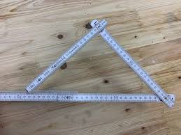 Mit Einem Zollstock Kann Man Ganz Leicht Winkel Messen Zollstock Werkzeug Fur Holzarbeiten Werkzeug Aufbewahrung