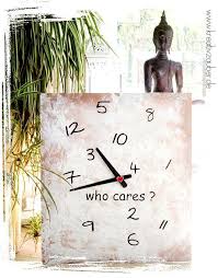 Verruckte Wanduhr Kreativzauber Bastelblog Mit Vielen Vorlagen Anleitungen Und Ideen Wanduhr Uhr Wand