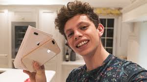 Zak Austin™️ (@zakluq)