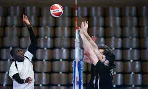Comment faire une manchette pour réceptionner le service ou récupérer le ballon après une attaque ? Volley Ball Les Bases Pour Debuter Sereinement La Pratique