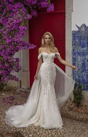 You want to look your best so you can treasure the. Dream Wedding Dresses Lace Dresses Floral Tea Dress Midi Girls Formal Grizzlehair
