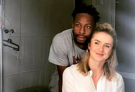 В поединке 1/4 финала украинка одолела камилу джорджи из. Svitolina I Monfis Rasstalis Chempionat