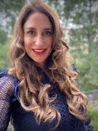 Leah Bernstein's Instagram, Twitter & Facebook