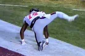 Dk metcalf apparently impressed ustaf officials with an interception chase down tackle while playing the arizona cardinals in october. Egg Bowl 2017 Ole Miss D K Metcalf Does Dog Pee Celebration Sbnation Com