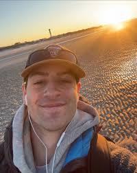 Ross Barron's Instagram, Twitter & Facebook