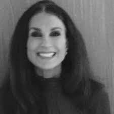 Christine Mayhew's Instagram, Twitter & Facebook