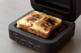 Mitsubishi S Bread Oven Perfects A Slice Of Toast In True Japanese Style Yanko Design Chewy Bread Bread Oven Make French Toast