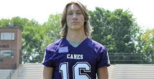 Hand size isn't the end all be all for a quarterback. How Trevor Lawrence Nation S No 1 Sophomore Football Recruit Survives The Hype Usa Today High School Sports