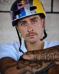 The official website of super duper kyle. Kriss Kyle Bmx Red Bull Athlete Profile Page
