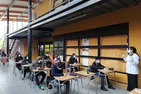 Pero el país debe tratar de recuperar la normalidad y se refirió a la vuelta de las clases escolares presenciales. 38 De Colegios Reabre En La Rm Y Municipales Vuelven A Clases En Solo Tres De Las Diez Comunas Desconfinadas El Jueves La Tercera