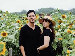 Lagu bunga matahari mei mei upin ipin : Selebgram Hits Ini 10 Potret Gaya Pacaran Ibrahim Risyad Dan Kekasih