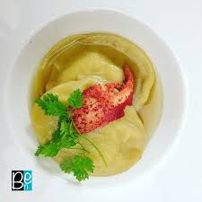 Les Ravioles De Homard Nage A La Citronnelle Homard Raviole Citronnelle Foodblogger Foodaddict Foodstyle Homard Recette De Plat Plat Convivial
