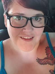 Alopecia is part of my story—but it doesn't define me. 💕 These self-care  tips have helped me protect my scalp, quiet my worries, and show up as  myself every single day.