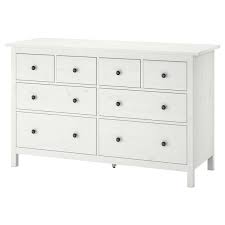 Der onlineshop bietet die möglichkeit sich auf das holz wird oft in zarten pastellfarben, grau oder weiß lackiert und anschließend so behandelt. Hemnes Kommode Mit 8 Schubladen Weiss Gebeizt 160x96 Cm Ikea Deutschland