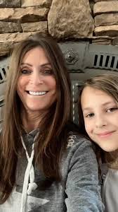 Renee Schoenbach's Instagram, Twitter & Facebook