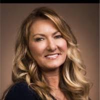 Shelly Hatten's Instagram, Twitter & Facebook