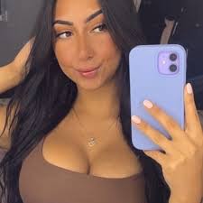 T (@tahlia_marie_xx)