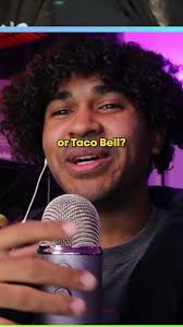 I Met The Funniest Strangers Last Night On Omegle!🤔😂