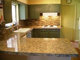 10 glossy tiled kitchen countertops