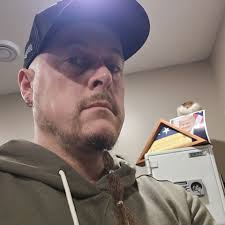 Vanilla Ice will be doing a halftime performance at the Vikings White Out  game tonight! Makes perfect sense! SKOL!!!!!!!