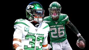 Jamal adams of the new york jets looks on against the green bay packers at metlife stadium on new york jets strong safety jamal adams during the national football league game between the. Jamal Adams Le Veon Bell Jamal Adams And Le Veon Bell 2042x1149 Wallpaper Teahub Io