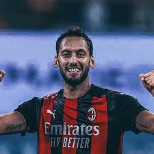Peki hakan çalhanoğlu kimdir, kaç yaşında ve nereli? Hakan Calhanoglu Kimdir Nereli Kac Yasinda Boyu Kilosu Burcu Esi